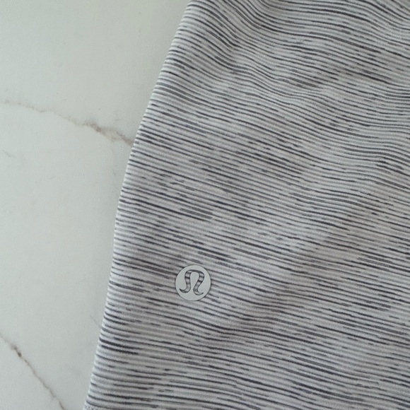 Lululemon Comfy Shorts, Warm, Loose Fitting, Clean girl - Picture 3 of 4